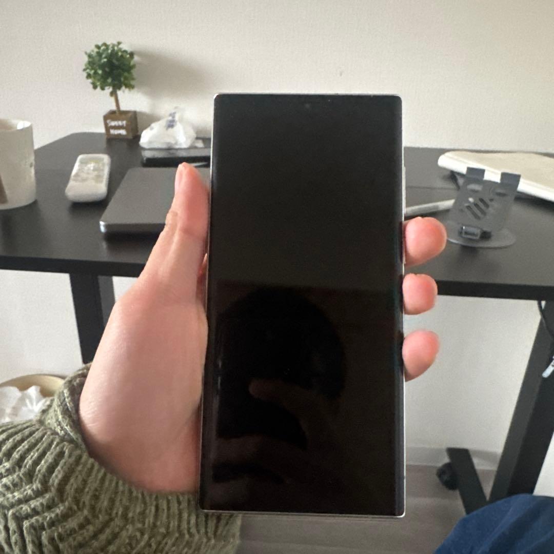 Samsung Galaxy S22 Ultra ホワイト