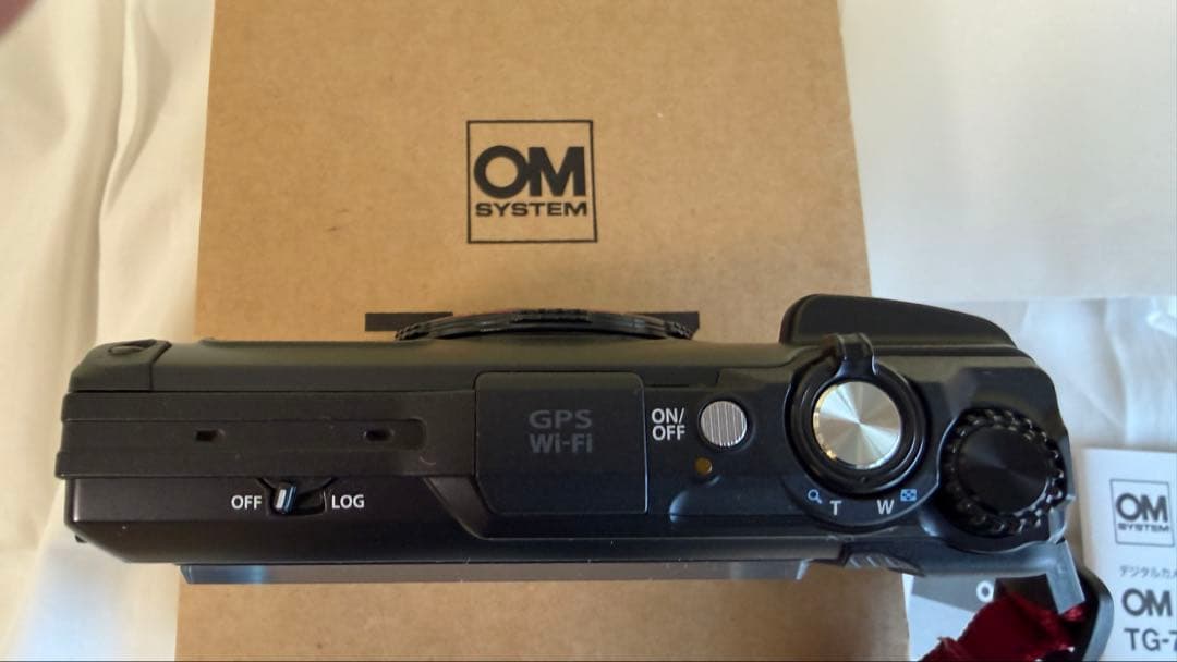 新同品　オリンパスOM TG-7 元箱付&5240円の純正レンズバリア付