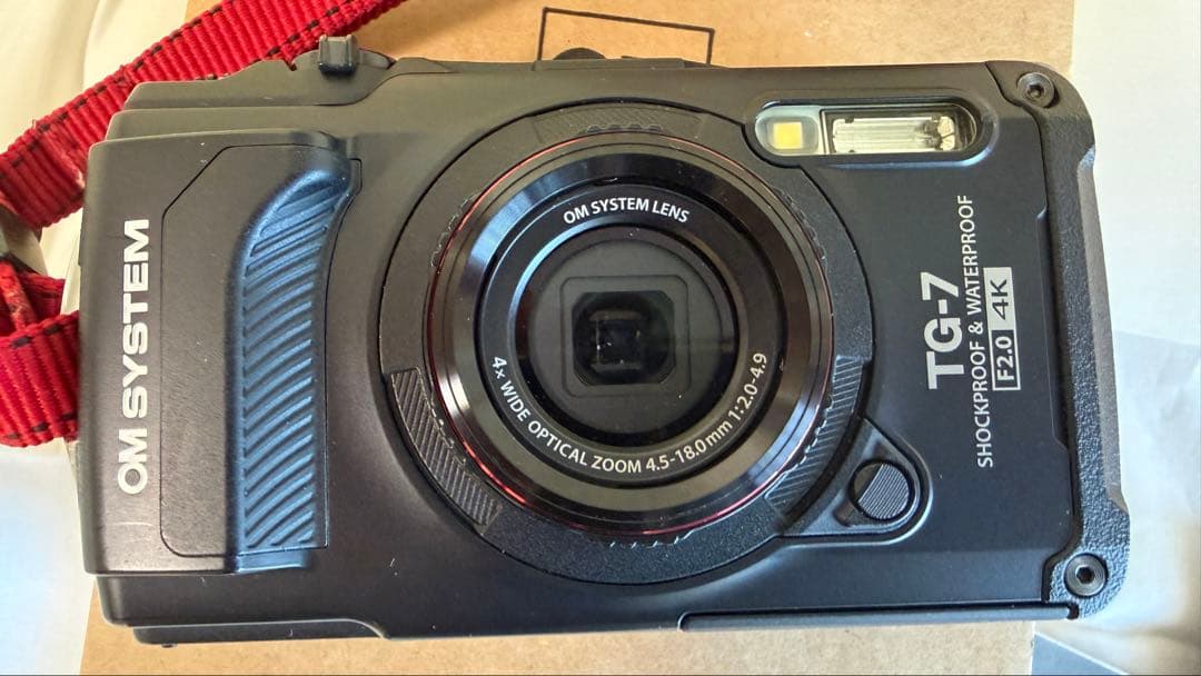 新同品　オリンパスOM TG-7 元箱付&5240円の純正レンズバリア付