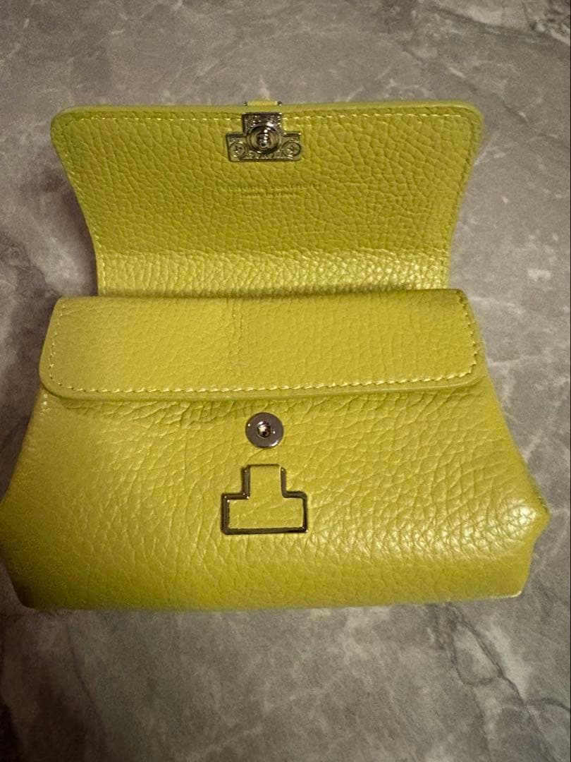 IACUCCI(イアクッチ) アバ ウォレット CERVO イエロー