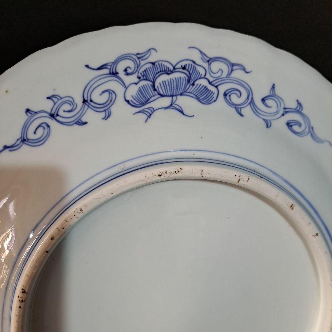 お値下げ中　　江戸中期　輪花線描　唐草牡丹図　染付青磁　完品皿