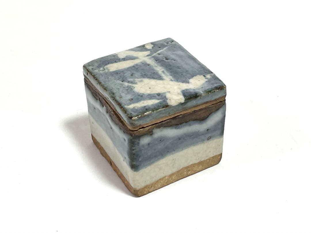 作家物　陶芸家　河井寛次郎　？　呉須鉄薬草文合子　香合　角型　箱付き　民藝　民芸