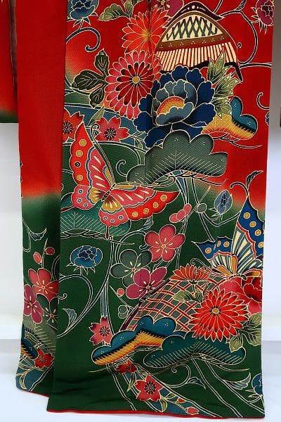 美品 本振袖 紅型染 朱赤 縮緬地 アゲハ蝶 吉祥花 身丈163cm フォーマル