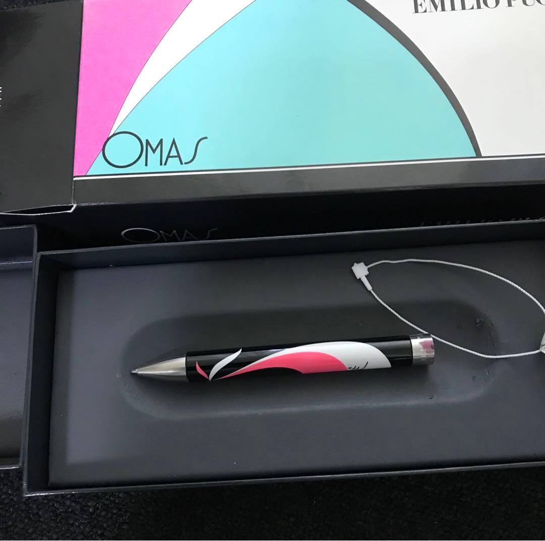 エミリオ　プッチとオマスとのコラボモデル