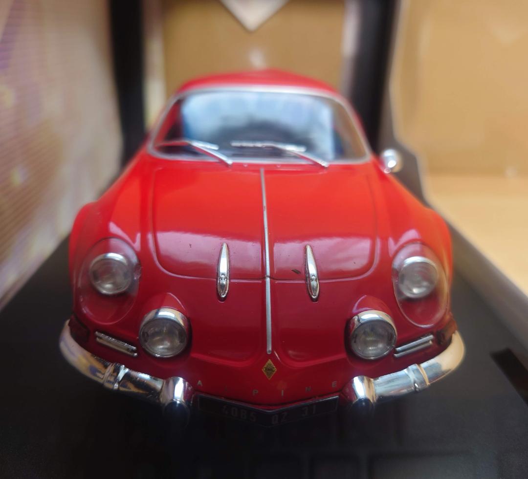 1/18 アルピーヌ A110 1600S 1969 レッド ソリド製ミニカー
