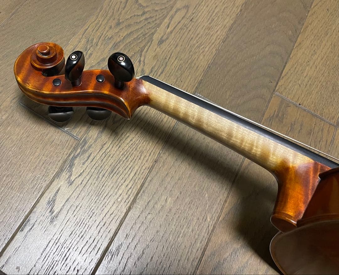 美しい虎杢の丁寧に作られたヴィオラ、15.5インチサイズです。