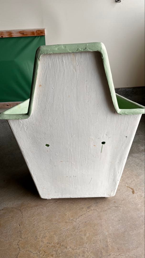 大型プラスチック水槽 排水穴付き