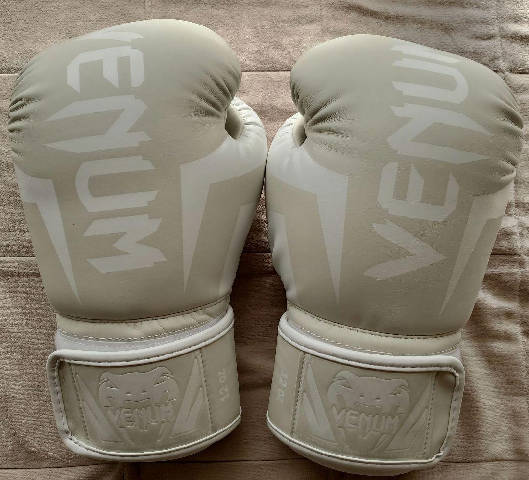Venum ボクシンググローブ 12オンス
