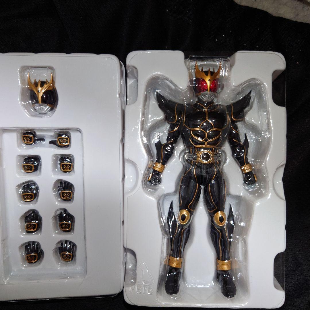 真骨彫　仮面ライダークウガ　アルティメットフォーム&発光頭部ver.2　カスタム