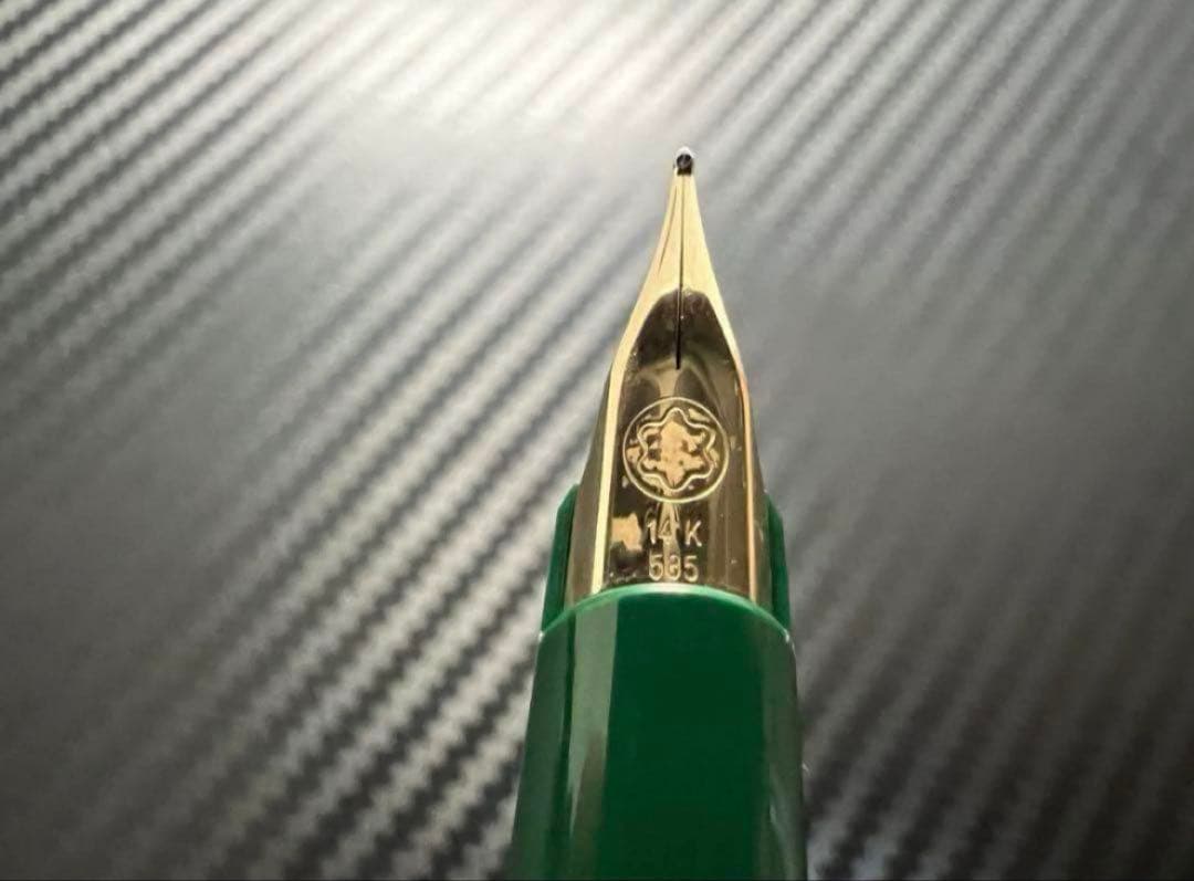 未使用に近い モンブラン ジェネレーション 万年筆 オリーブグリーン F 細字