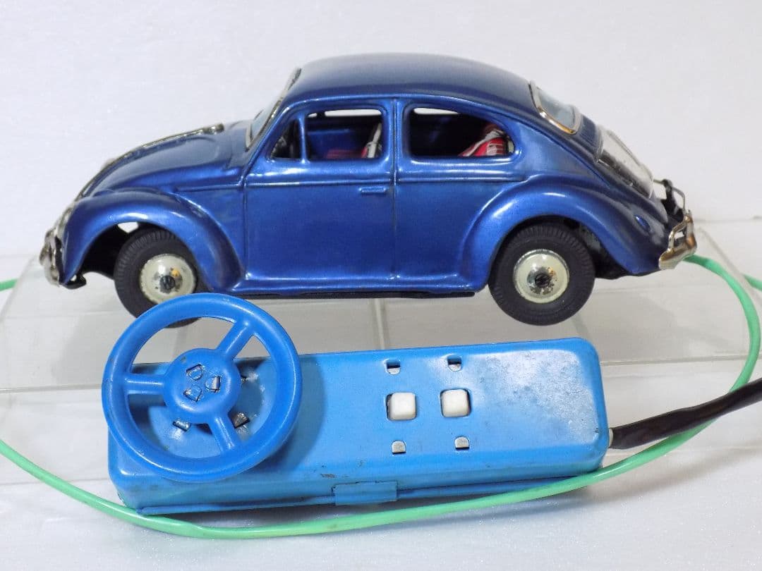 ブリキ　バンダイ リモコン【フォルクスワーゲン ビートル】動作品