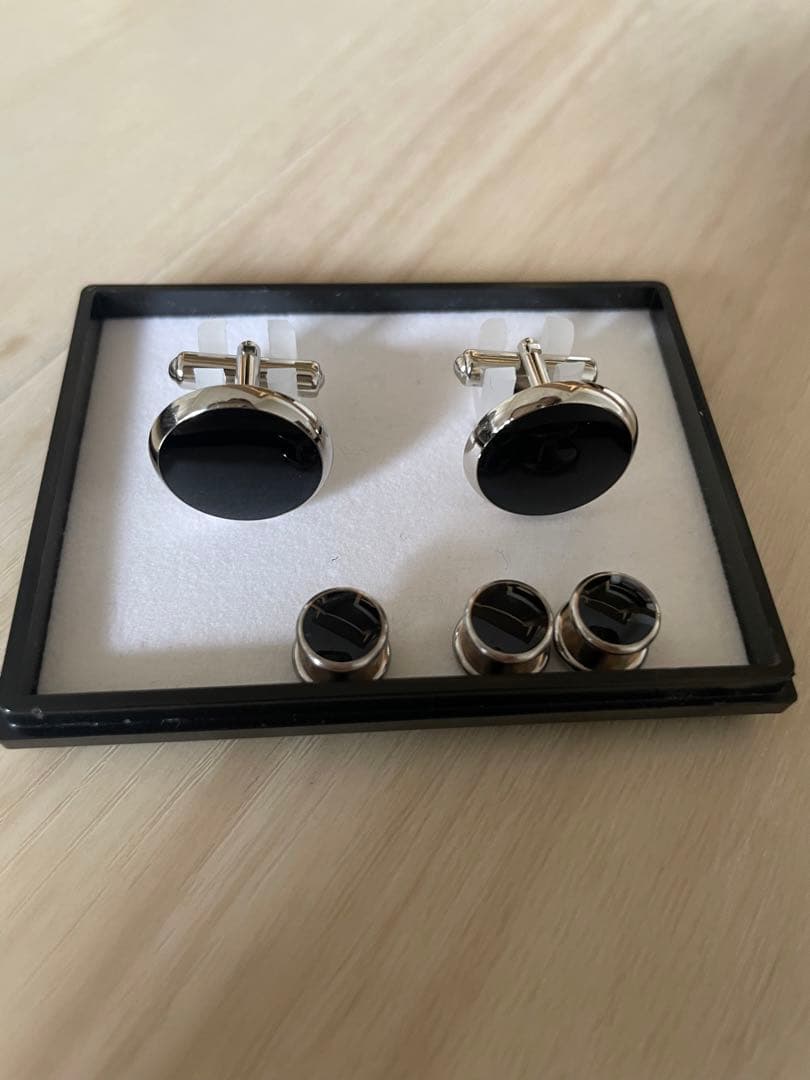 ブライダル新郎　シャツ　トリートドレッシング蝶ネクタイ　サスペンダー　小物セット