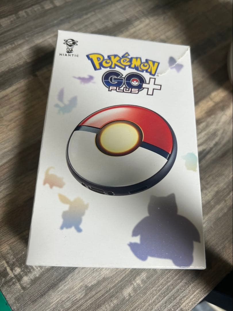 ポケモン GO Plus モンスターボール型