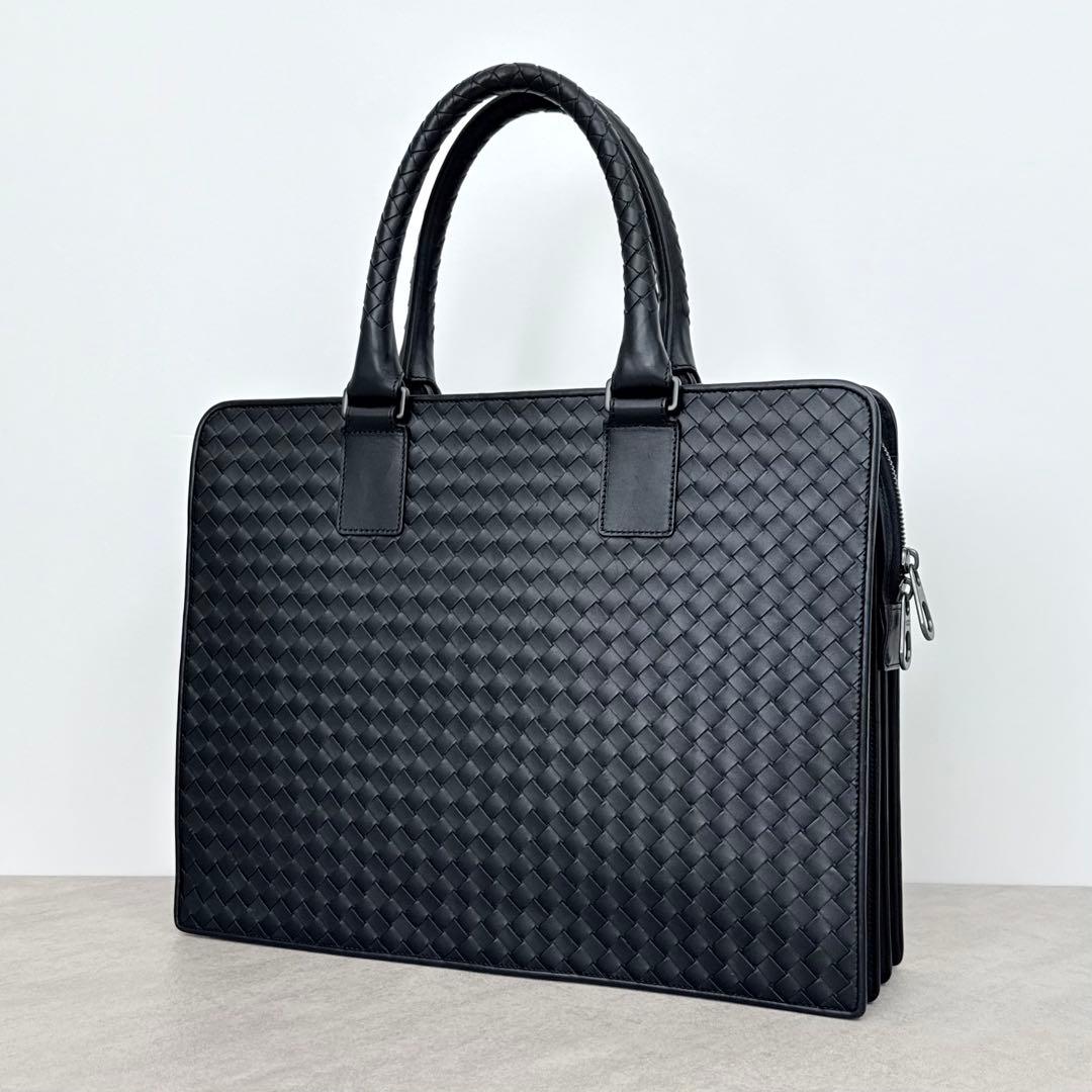 極美品 BOTTEGA VENETA ビジネスバッグ イントレチャート ブラック