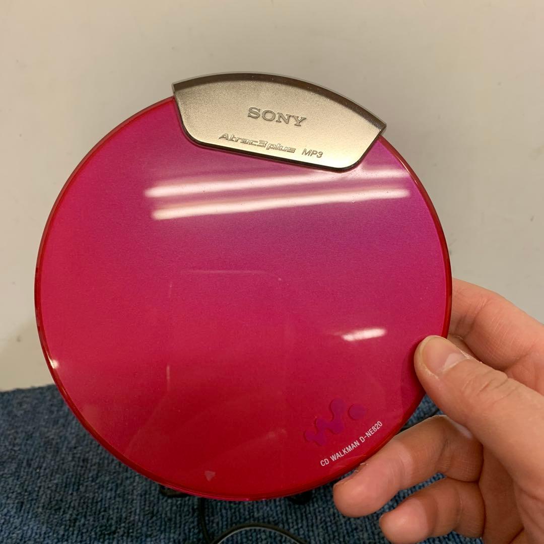 希少　SONYソニーCDウォークマン D-NE820 ピンク