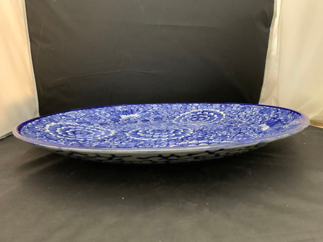 古伊万里　染付　ベロ藍　線描き　花　約直径46.5cm 大皿　太明成化年製