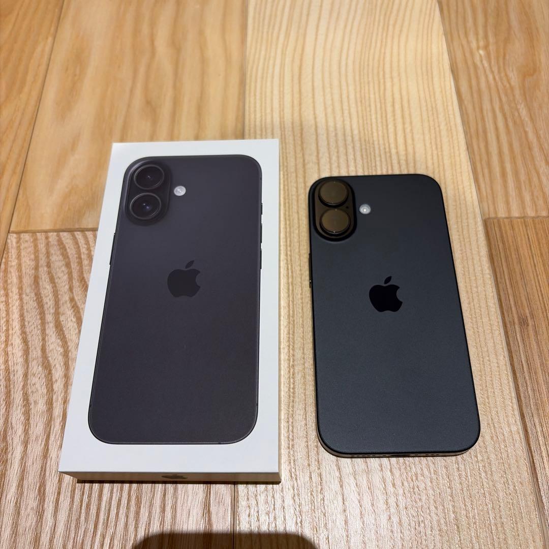Apple iPhone16 128GB ブラック 本体 SIMフリー 美品