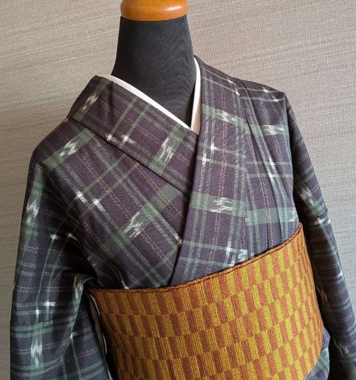 正絹紬　袷小紋　琉球絣模様