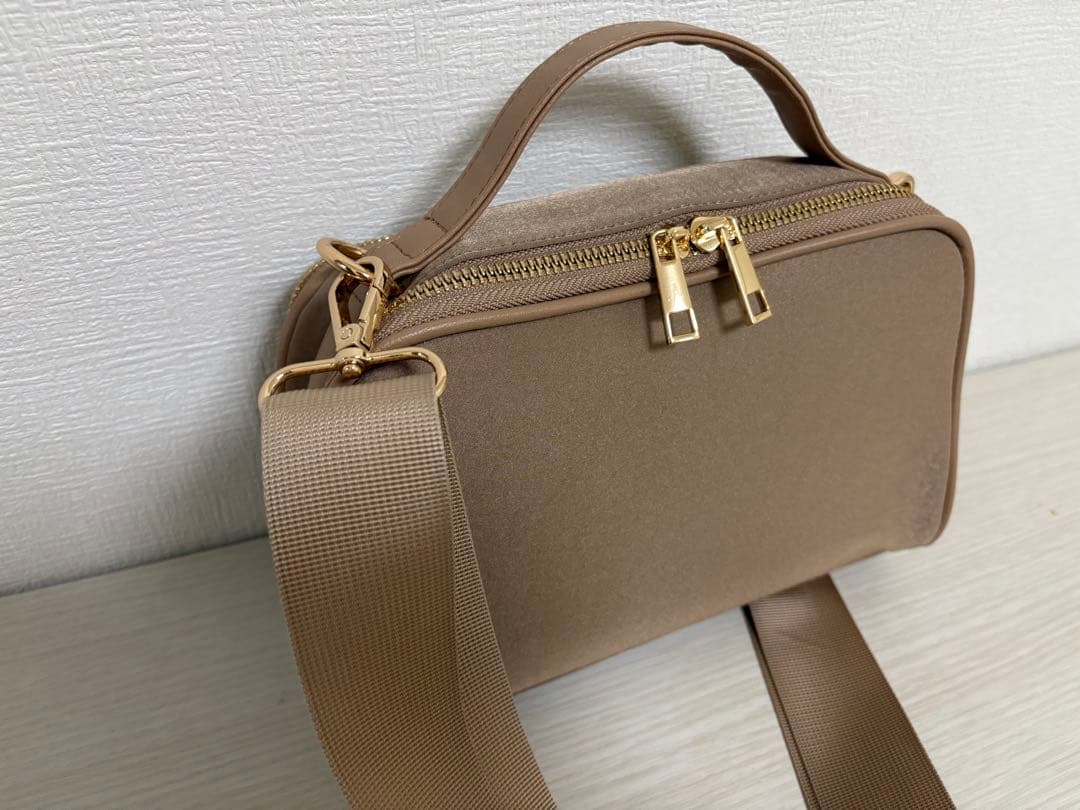 soleile ソレイル　カメラバッグ　ハンドルバッグ　ベージュ