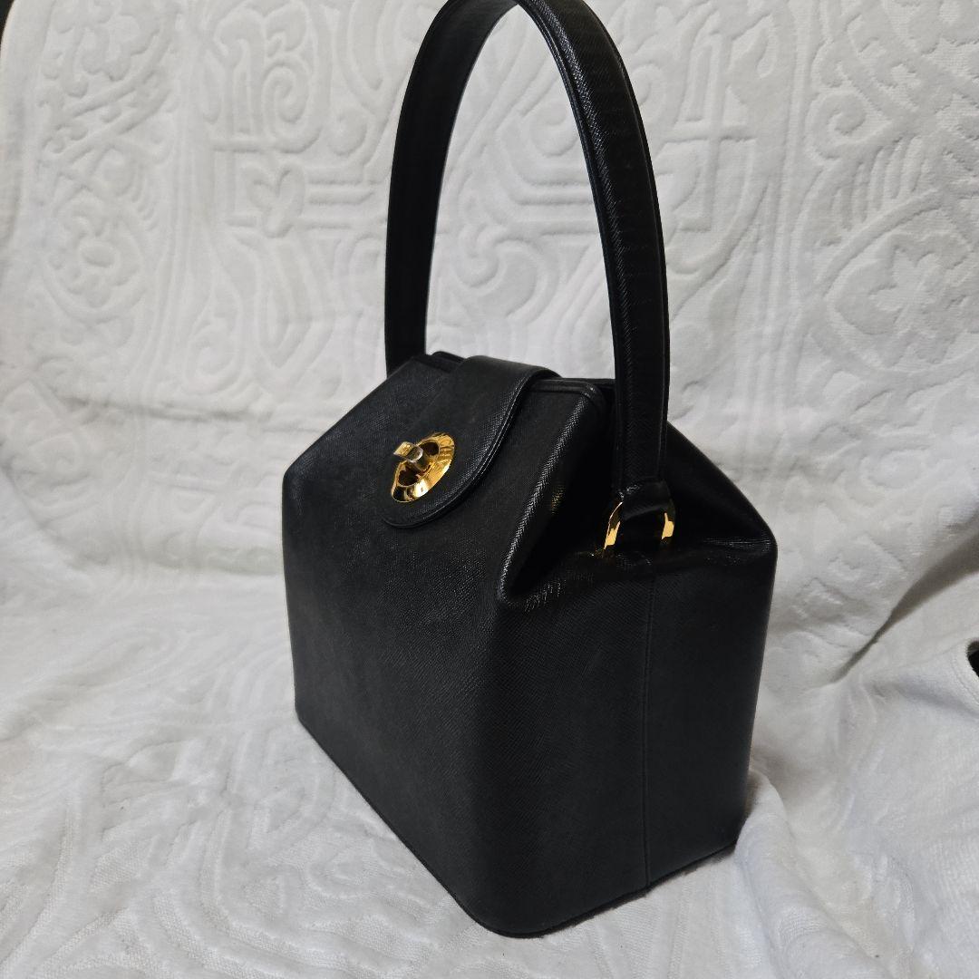 GIVENCHY ブラック ハンドバッグ