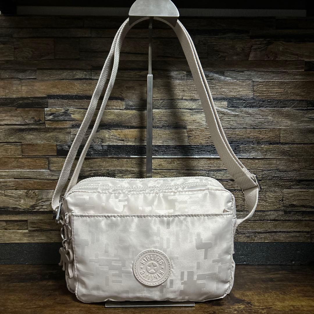 Kipling（キプリング）ABANU M クロスボディバッグ　美品