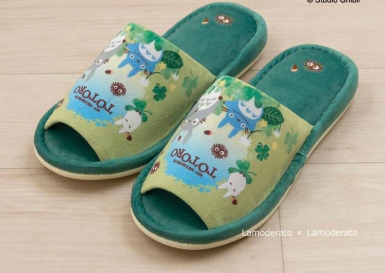 16日迄セール　ジブリ　となりのトトロ　ネコバス　トイレマットセット　新品