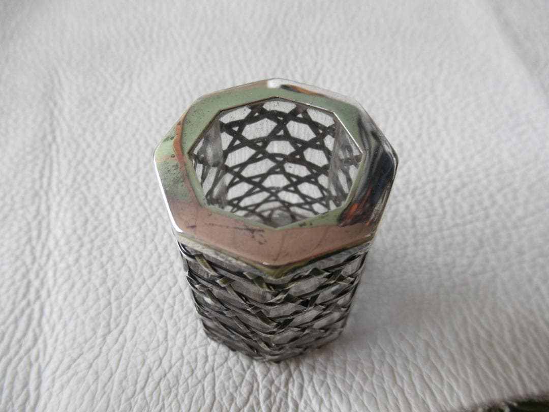 美品 1970年代◆八角形 銀製 硝子（ガラス）と銀編み 楊枝入れ 縦4.6cm