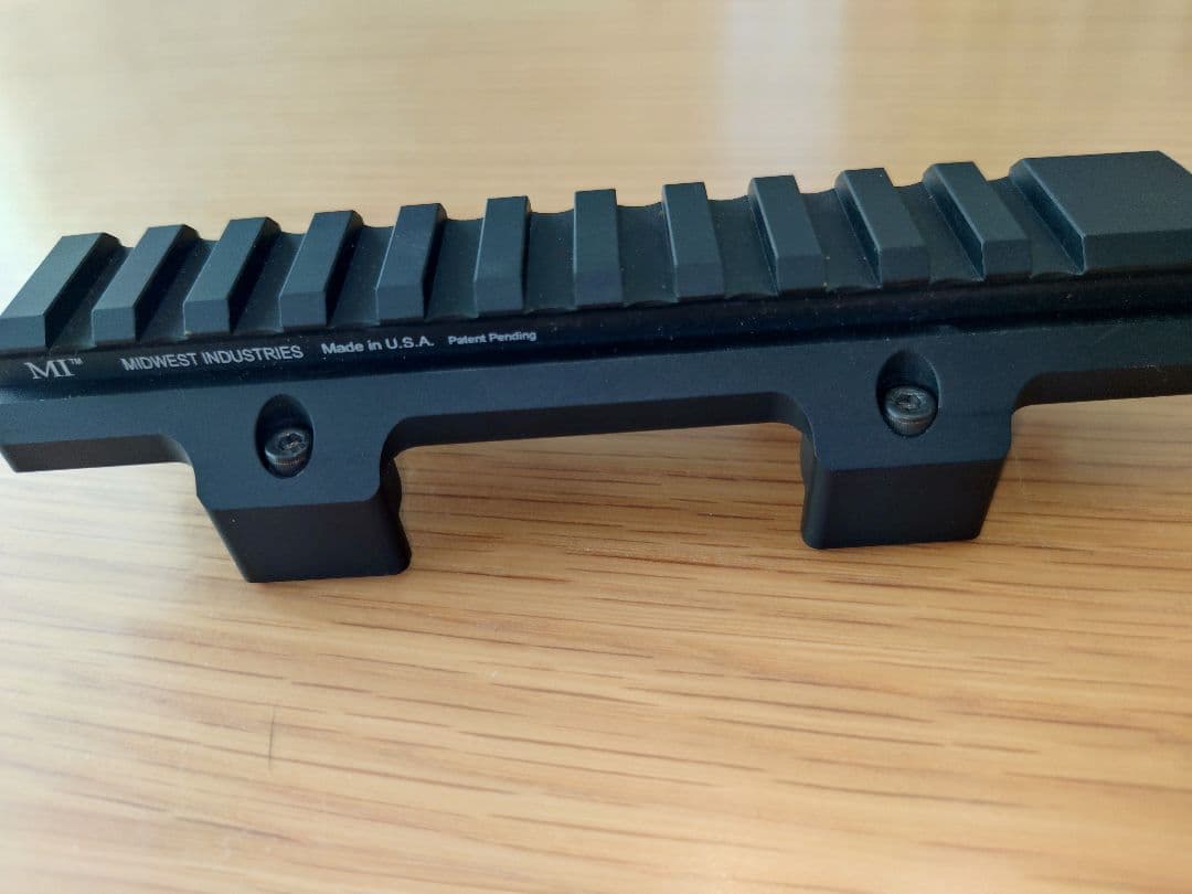 Midwest Industries MP5 ハンドガード＆マウント 実物