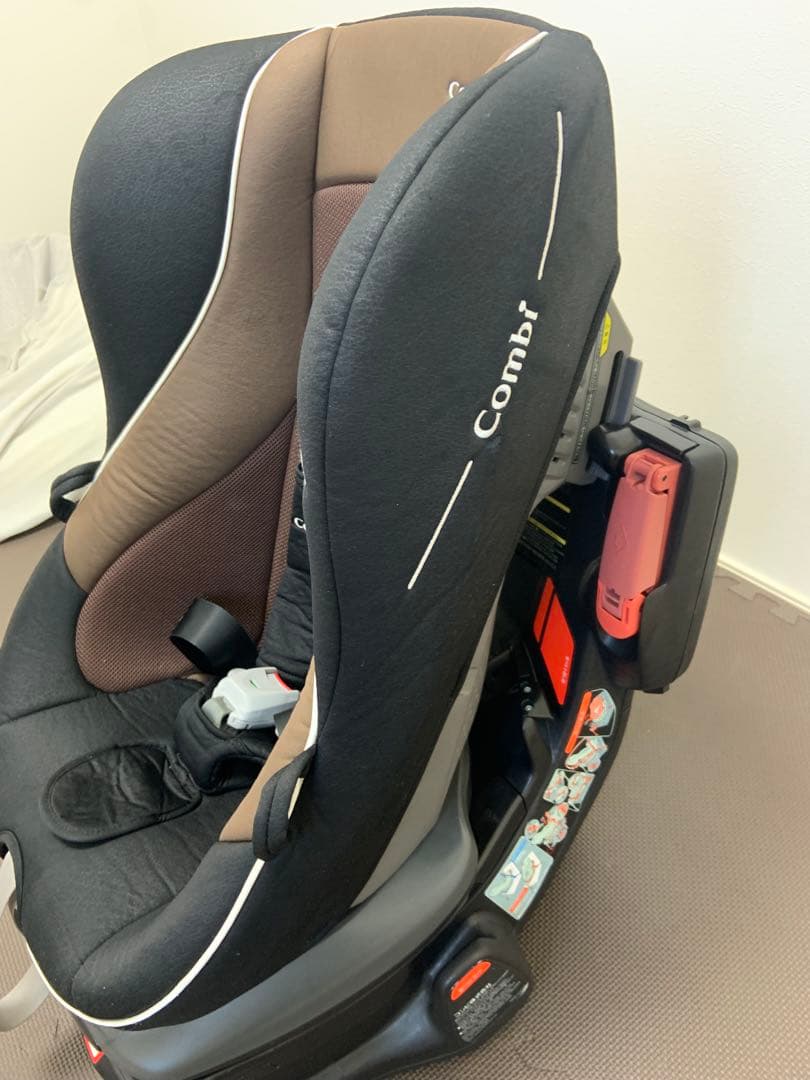 美品　コンビ combi 回転式チャイルドシート　チャイルドシート