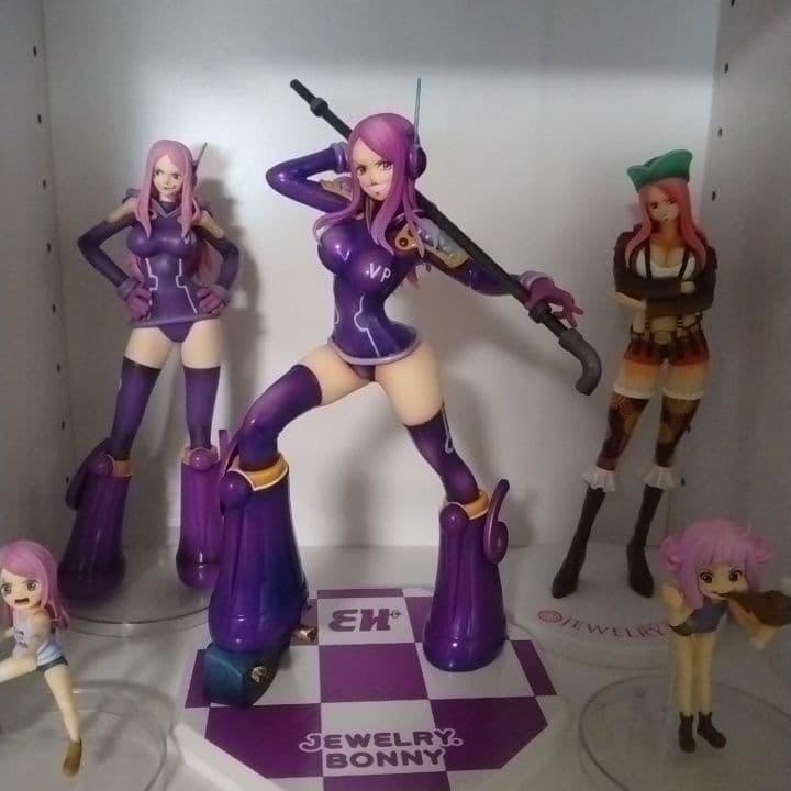 one-pieceのボニーちゃんオールマイトのセット