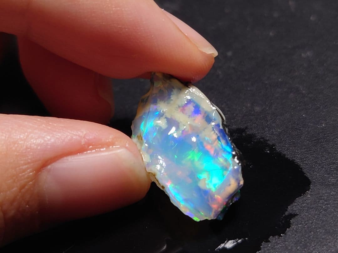 エチオピアウェロ産　チョーク　オパール　原石　鉱物標本