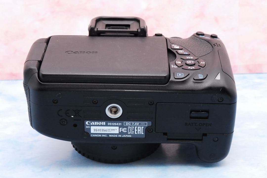 キャノン Kiss X7i☆便利な高倍率レンズ付☆一眼レフカメラ☆バッグ付