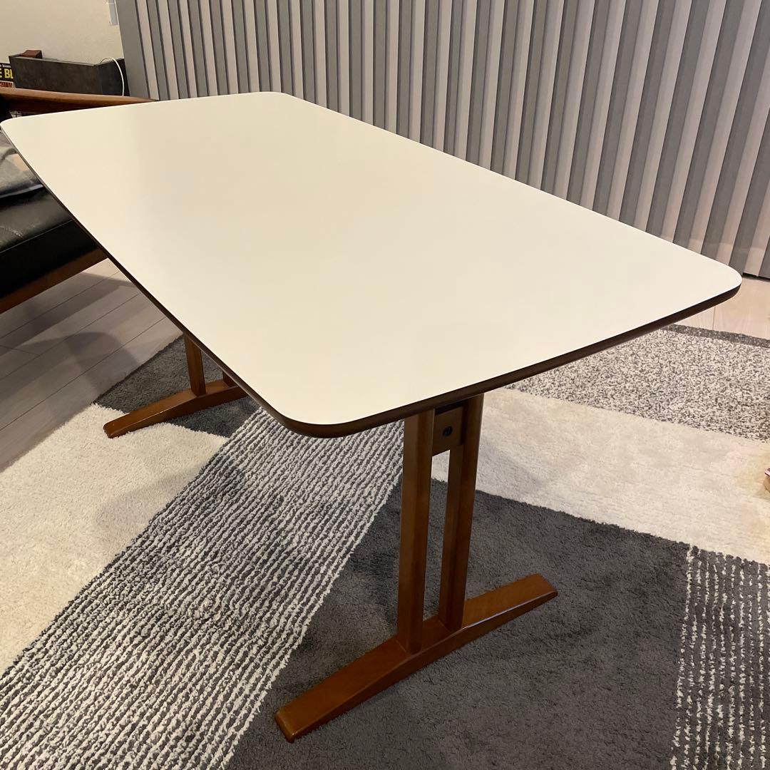 カリモク60 カフェテーブル120 白天板