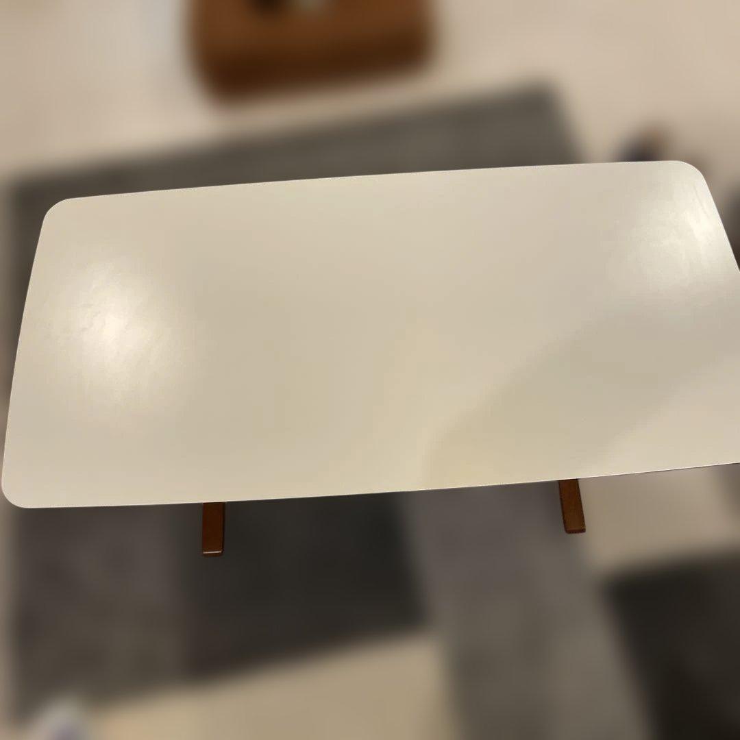 カリモク60 カフェテーブル120 白天板