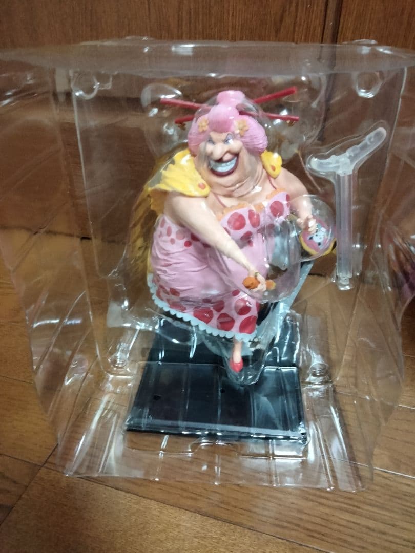 ワンピース ビッグ・マム ＆バギー　一番くじ フィギュア