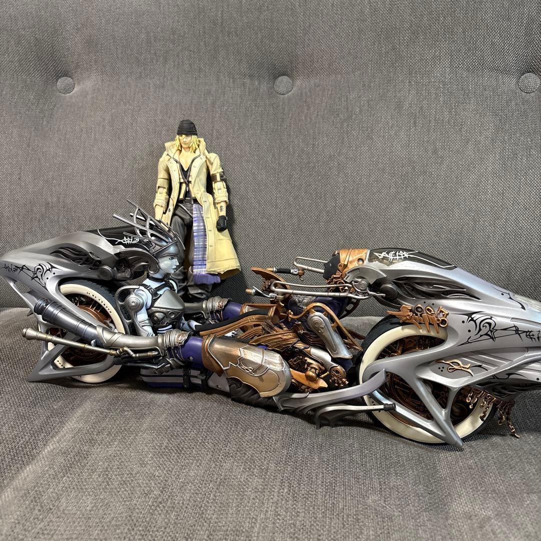 FINAL FANTASY XIII Play Arts 改 フィギュア