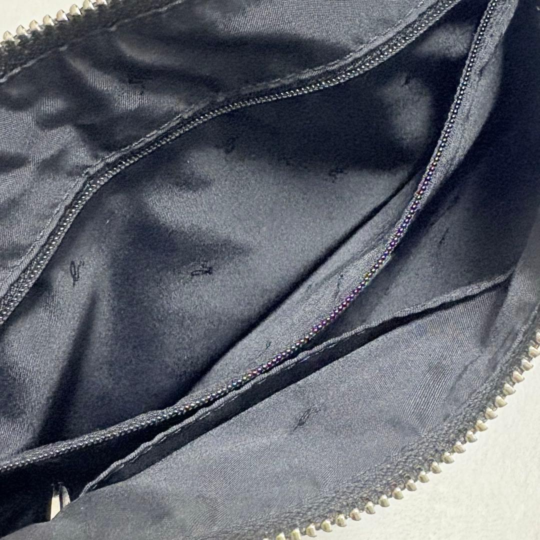 ◆アニエスベー◆ショルダーバッグ エンボスロゴ レザー 黒 サコッシュ