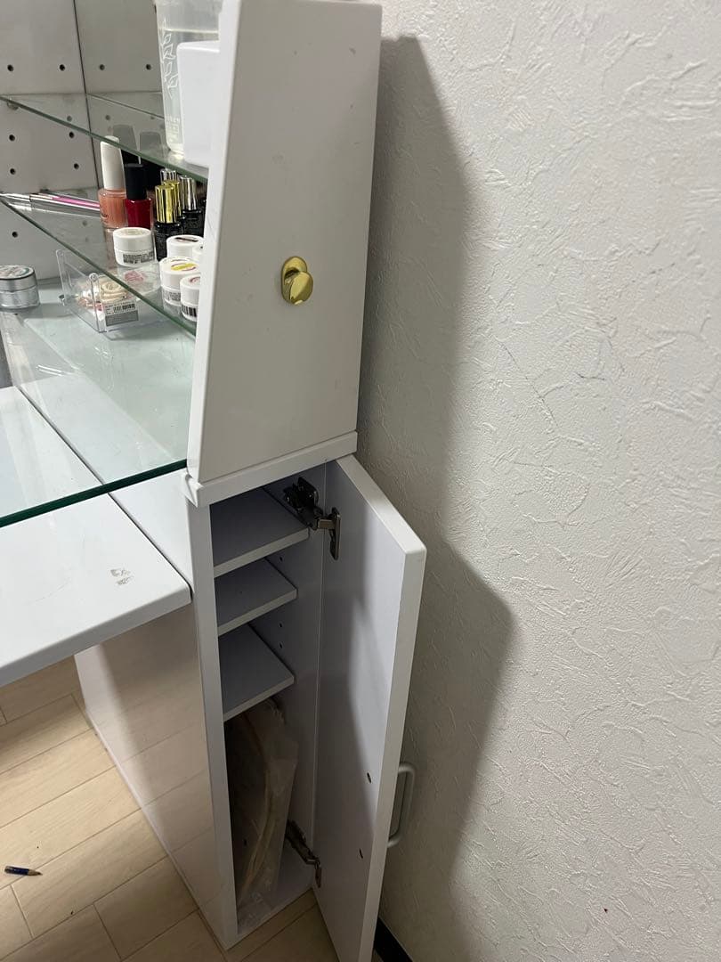 【直接引取限定】　LOWYA ネイルデスク　椅子　おまけ付