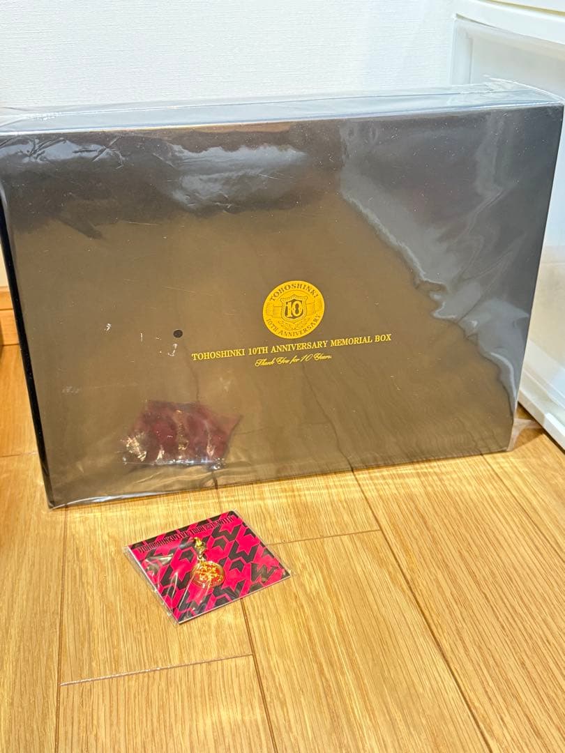 東方神起　10周年記念ボックスと4月2日東京限定チャーム