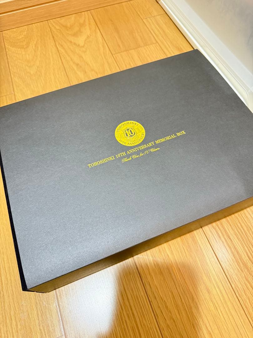 東方神起　10周年記念ボックスと4月2日東京限定チャーム