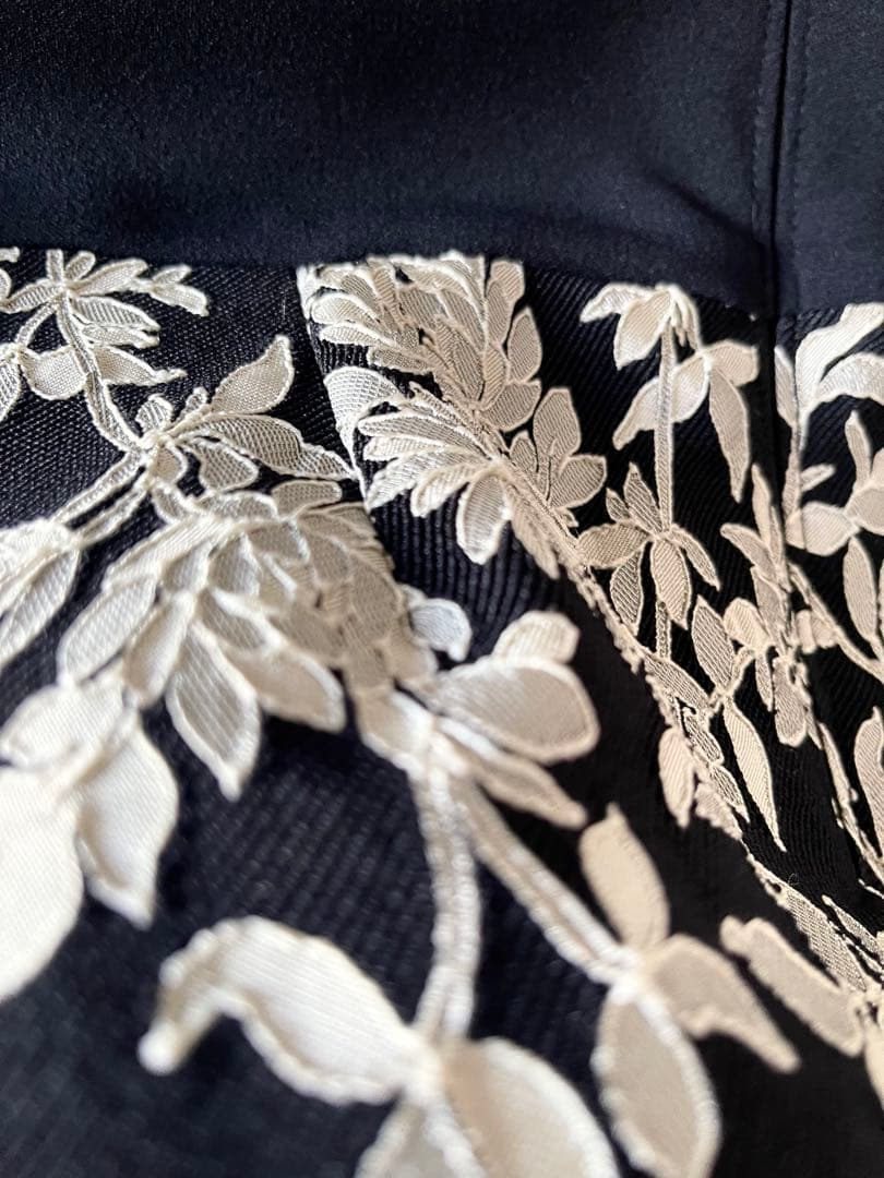 お呼ばれにも！TADASHI SHOJI ドレス