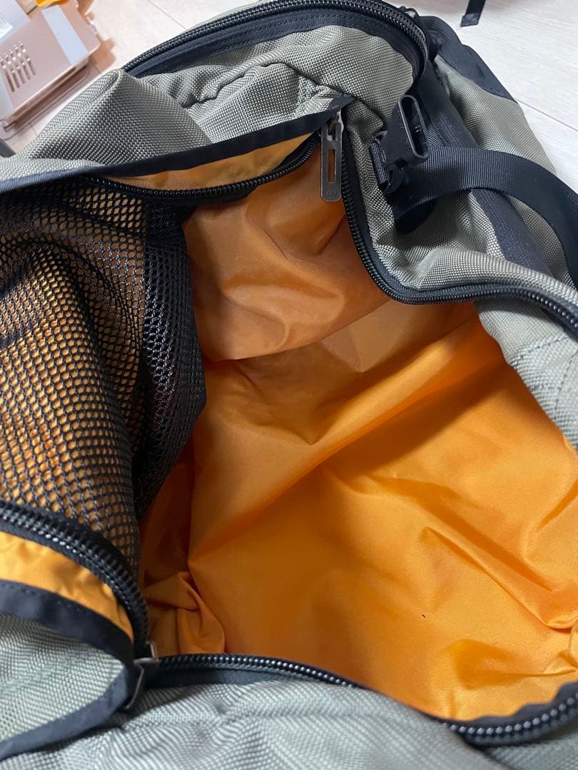 名作Patagonia キャリーケース Freight Liner 激レアカラー