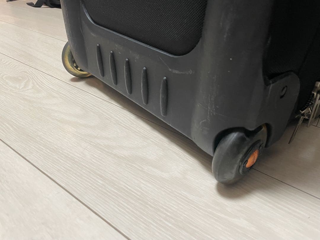 名作Patagonia キャリーケース Freight Liner 激レアカラー