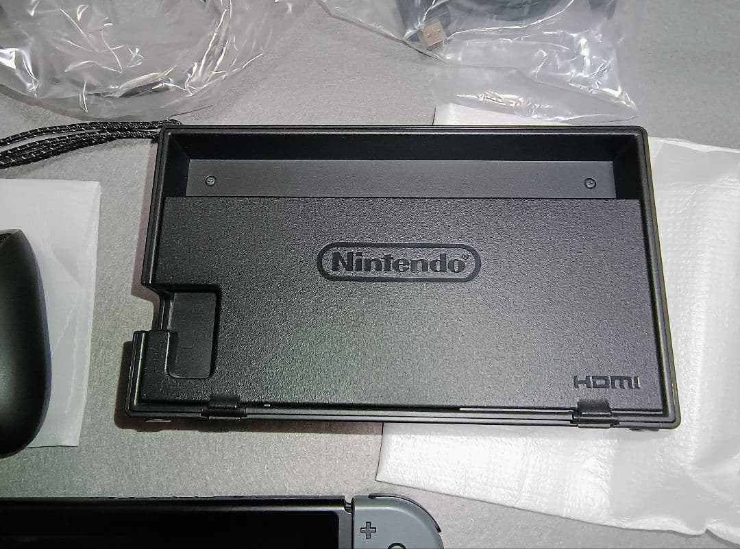 Nintendo Switch グレー　本体初期化済み　美品　箱付き完品