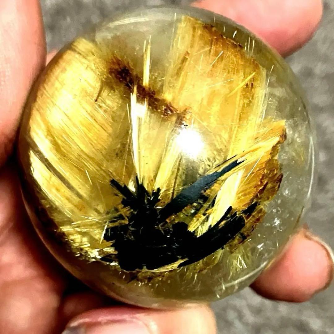 超絶綺麗✨48mm ゴールドタイチンルチルクォーツ　丸玉　スフィア　金針水晶