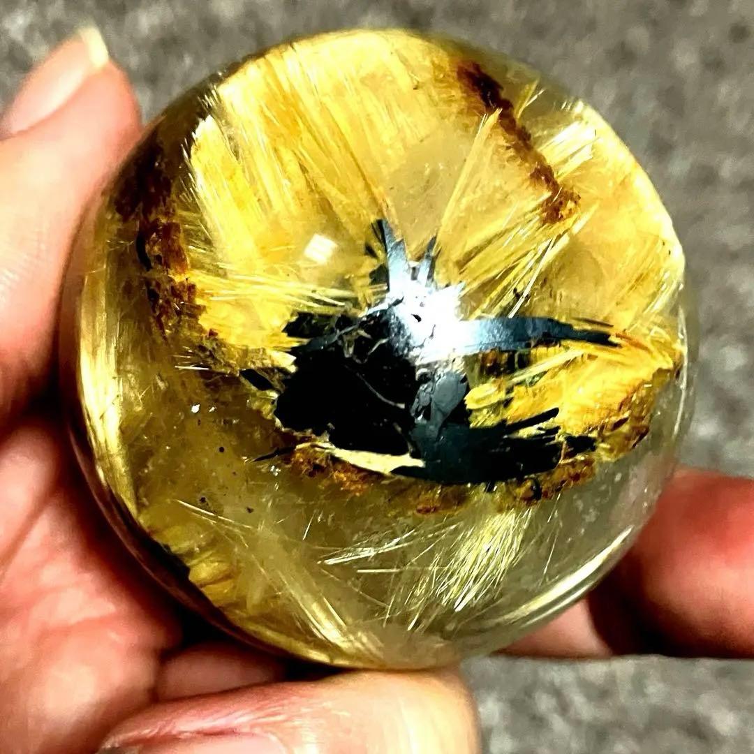 超絶綺麗✨48mm ゴールドタイチンルチルクォーツ　丸玉　スフィア　金針水晶