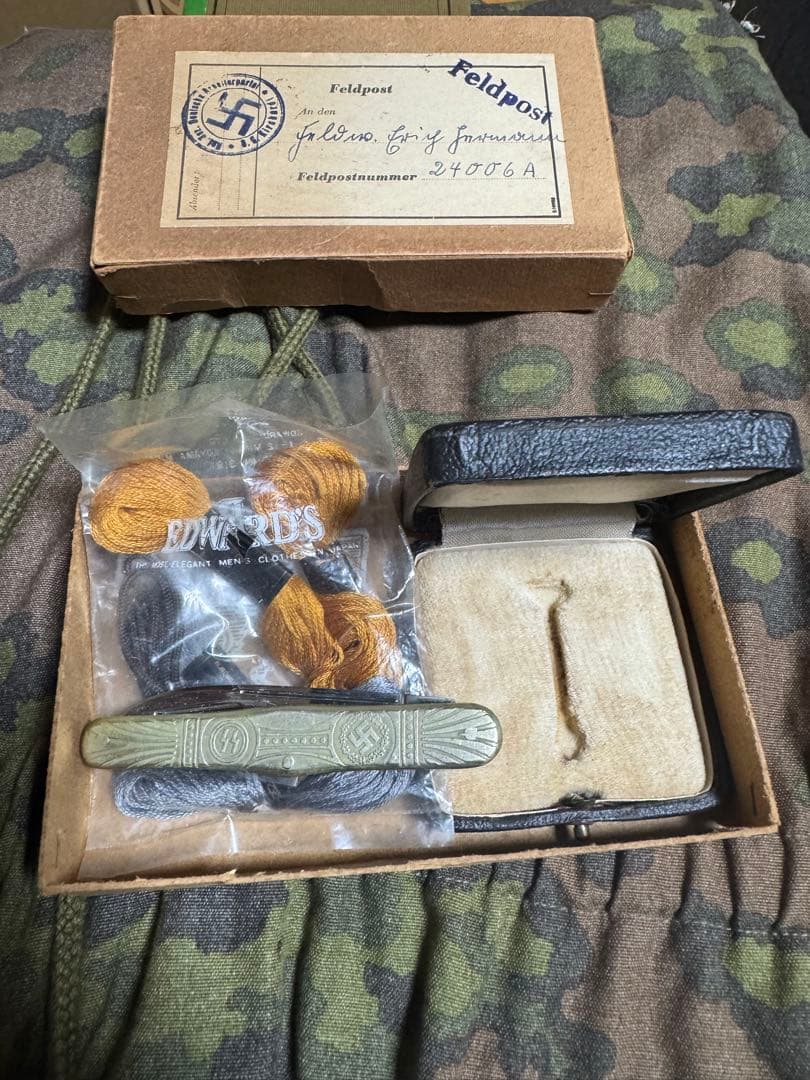 希少！当時物　ドイツ軍　折りたたみポケットナイフ、手帳、ソーイングセット