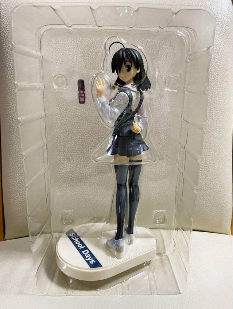 スクールデイズ School Days 西園寺世界 1/8スケールフィギュア
