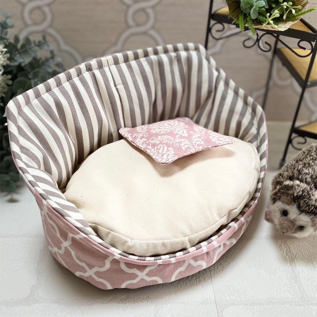 ハリネズミ寝袋　部屋んぽソファーF