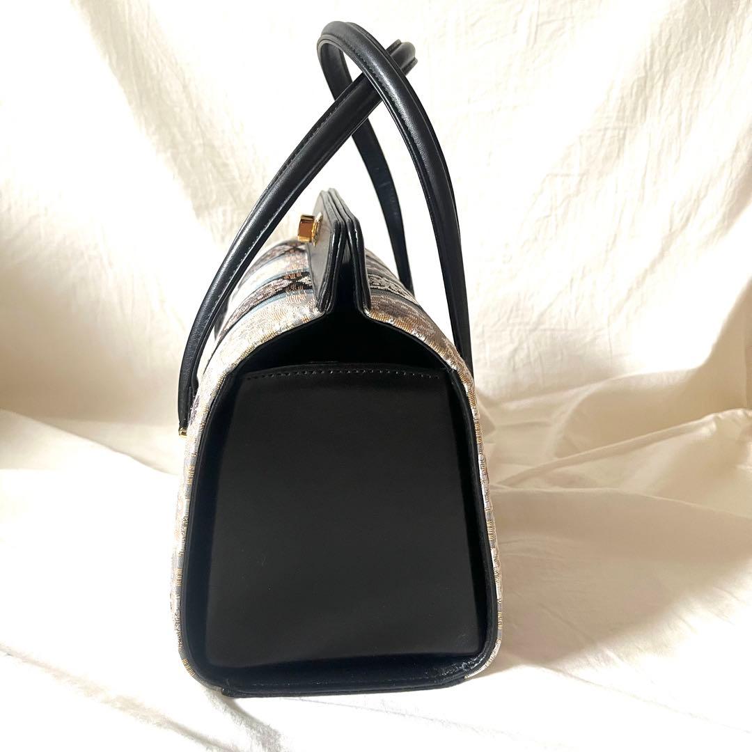 和装用バッグ(未使用品、箱入り)